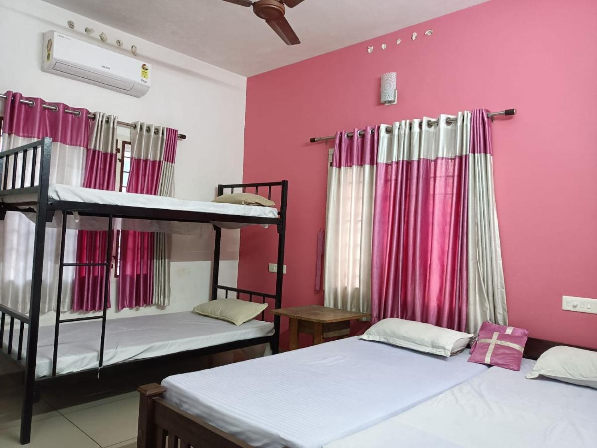 Апартаменти Nest Kochi Екстер'єр фото